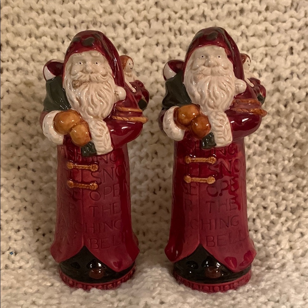 Santa Claus 6.5 inch tall salt and pepper shakers.